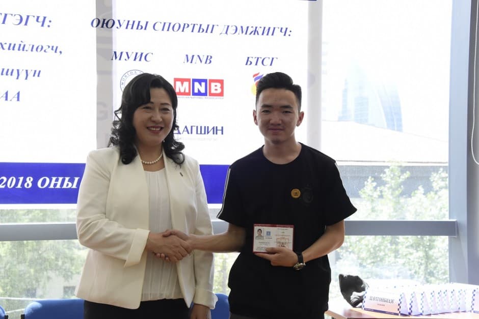 Олимпын наадмыг эсэргүүцэгчид ихсэж байна